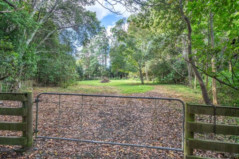 Photo of property in 25 Catley Road, Te Horo, Otaki, 5582