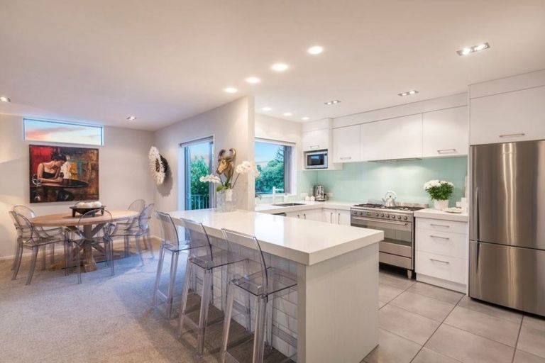 Photo of property in 1/22 Matipo Road, Mairangi Bay, Auckland, 0630