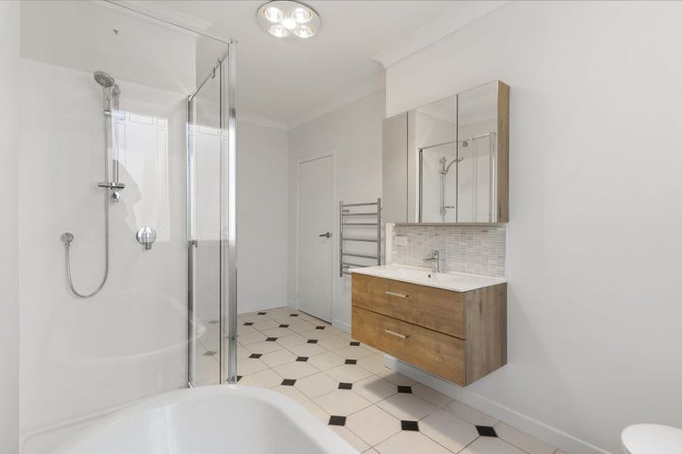 Photo of property in 21 Lomond Street, Takapuna, Auckland, 0622