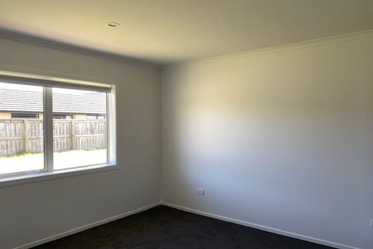 Photo of property in 14 Oxnam Place, Foxton Beach, Foxton, 4815