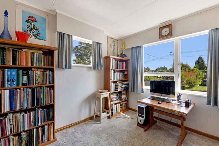 Photo of property in 4 Sardinha Place, Marfell, New Plymouth, 4310