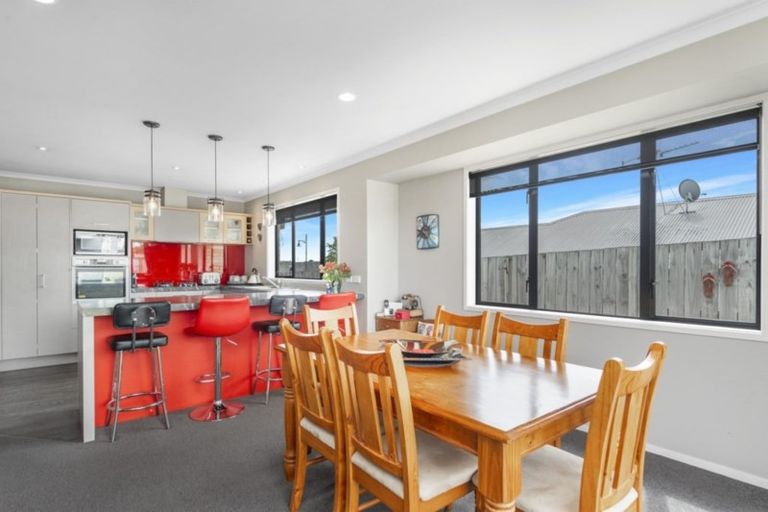 Photo of property in 19 Wiltshire Drive, Huntington, Hamilton, 3210