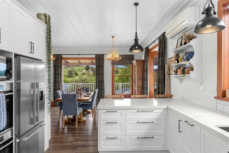 Photo of property in 13 Ash Grove, Maungaturoto, 0520