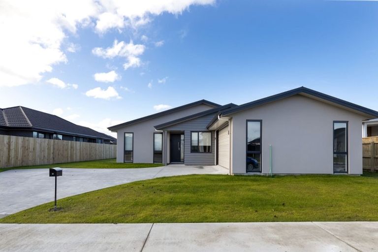 Photo of property in 28 Rose Manor Drive, Springlands, Blenheim, 7201