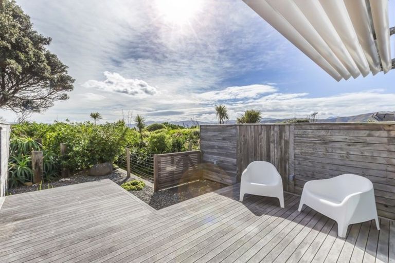 Photo of property in 17 Boardwalk Lane, Seatoun, Wellington, 6022