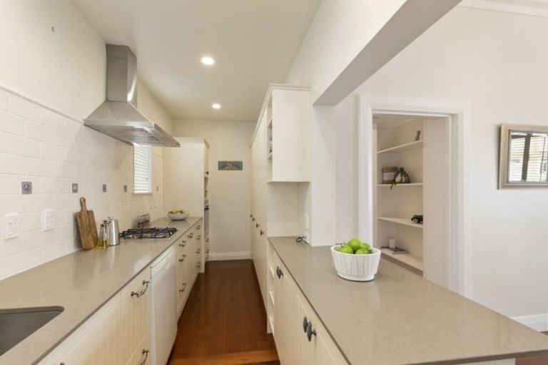 Photo of property in 2 Pilmuir Street, Hutt Central, Lower Hutt, 5010