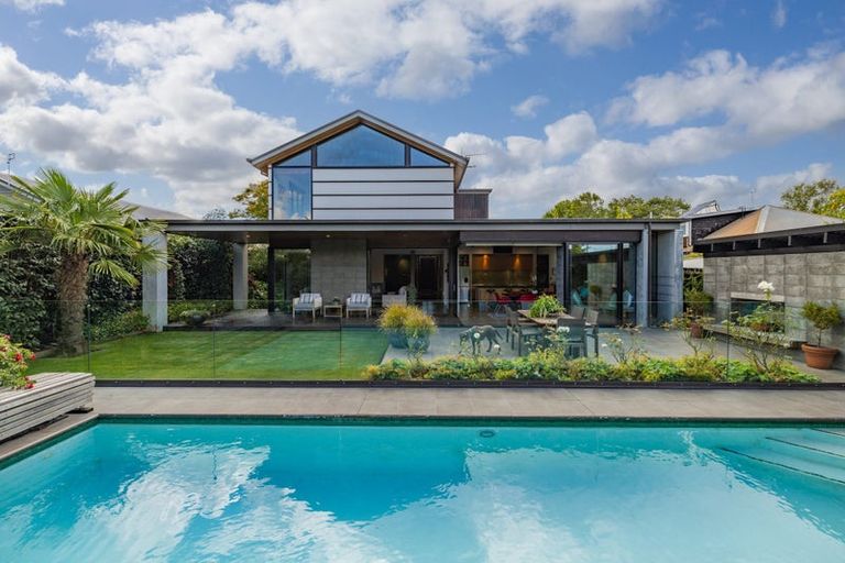 Photo of property in 69 Hartley Avenue, Strowan, Christchurch, 8052