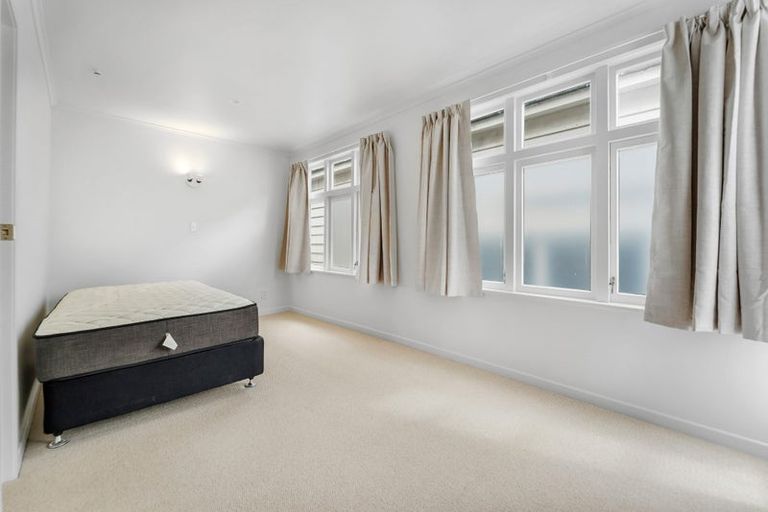 Photo of property in 29 Queens Parade, Devonport, Auckland, 0624