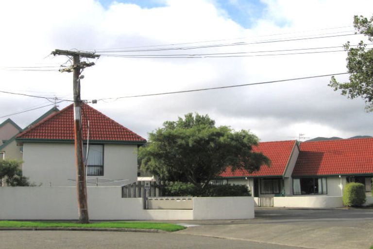 Photo of property in 21 Mcbain Grove, Avalon, Lower Hutt, 5011