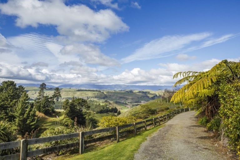 Photo of property in 2906 Kimbolton Road, Kimbolton, 4774