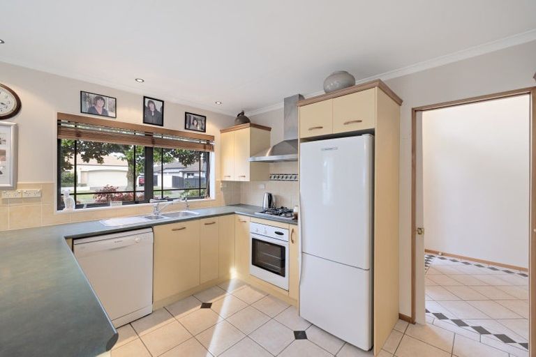 Photo of property in 104 Palm Beach Boulevard, Papamoa Beach, Papamoa, 3118