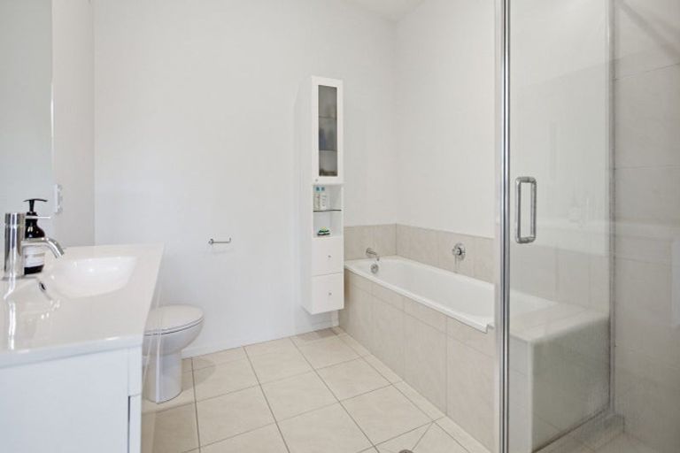 Photo of property in 204/27 Banks Avenue, Mount Maunganui, 3116