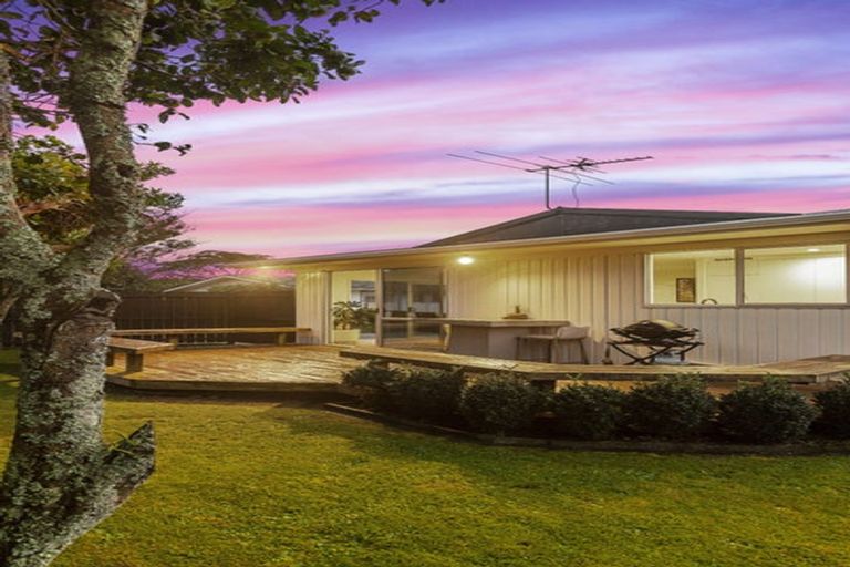 Photo of property in 1/53 Tabitha Crescent, Henderson, Auckland, 0612
