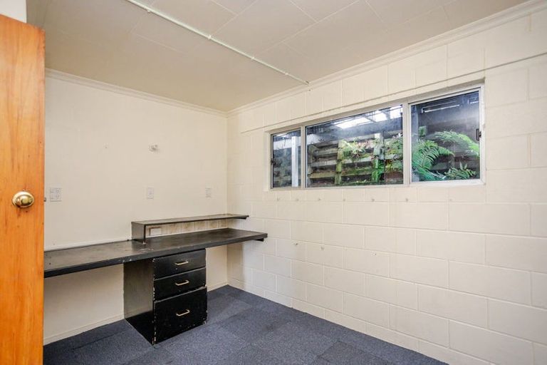 Photo of property in 1 Carlson Street, Dannevirke, 4930