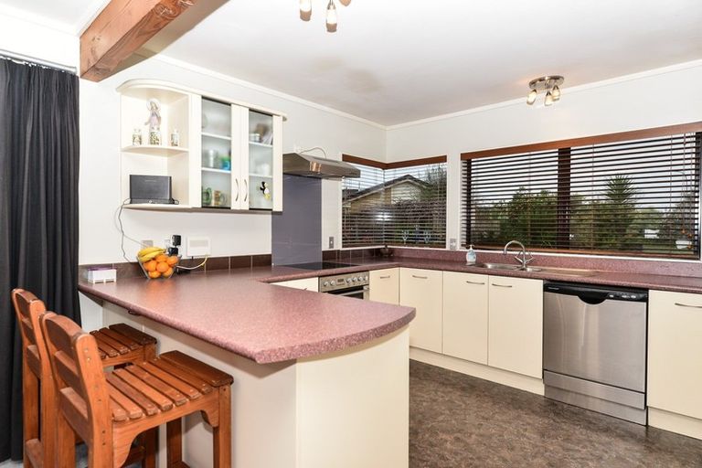 Photo of property in 15 Halyard Close, Flagstaff, Hamilton, 3210