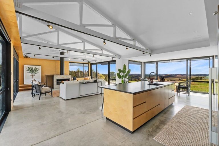 Photo of property in 32 Aroha Road, Te Arai, Wellsford, 0975