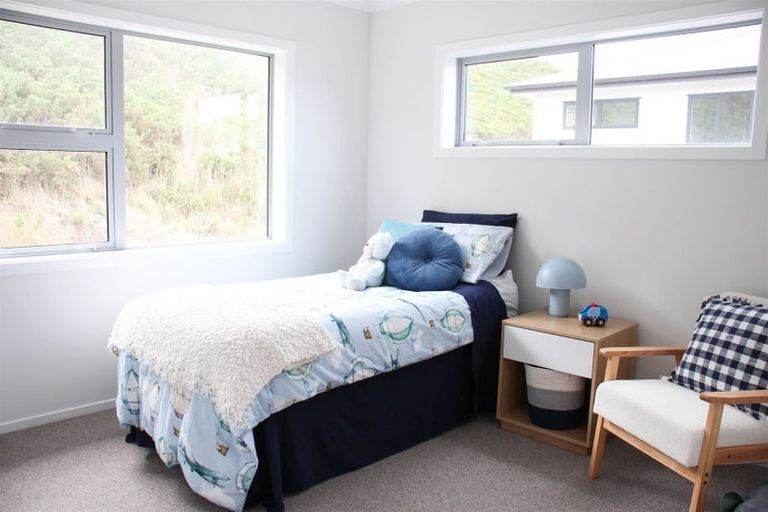 Photo of property in 27 Farnworth Terrace, Churton Park, Wellington, 6037