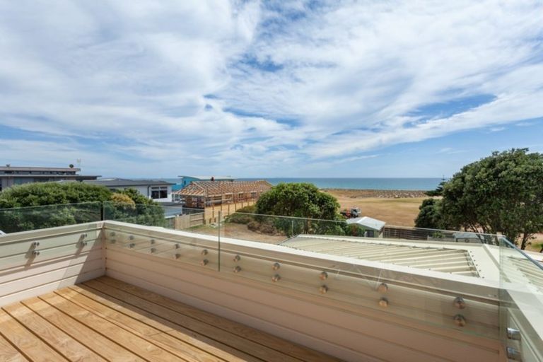 Photo of property in 1019 Papamoa Beach Road, Papamoa Beach, Papamoa, 3118