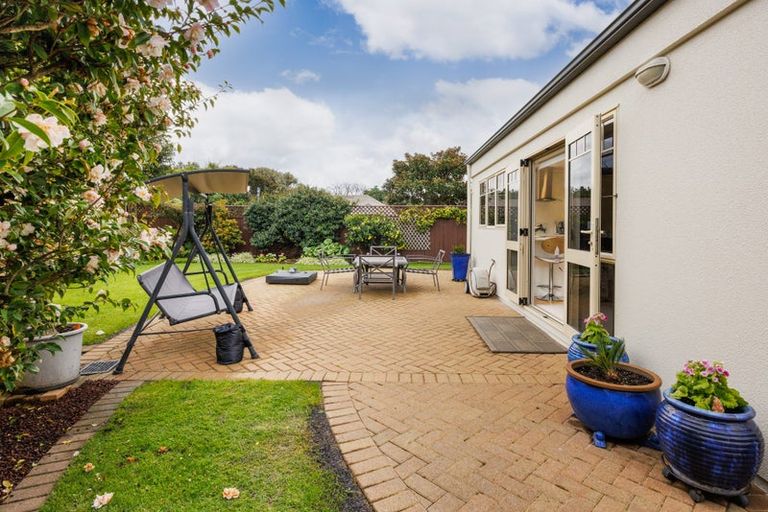 Photo of property in 5 Fountain Court, Palmerston North, 4410