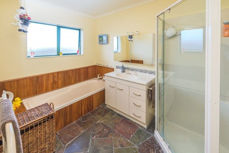 Photo of property in 16 Kelsi Street, Tawhero, Whanganui, 4501