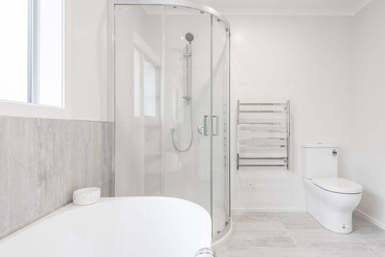 Photo of property in 27 Farnworth Terrace, Churton Park, Wellington, 6037