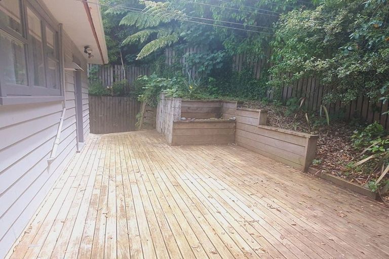 Photo of property in 39 Korau Grove, Stokes Valley, Lower Hutt, 5019