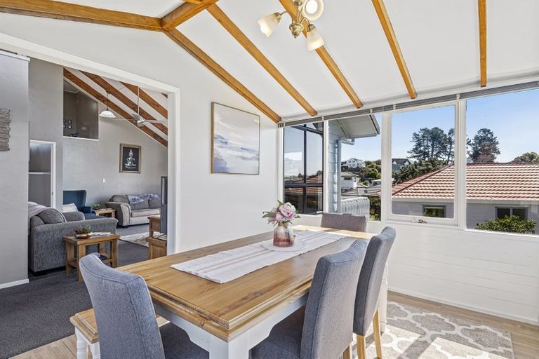 Photo of property in 92b Colwill Road, Massey, Auckland, 0614