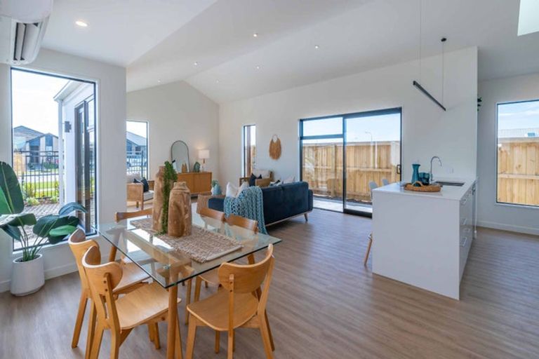 Photo of property in 44 Blue Jacket Drive, Halswell, Christchurch, 8025