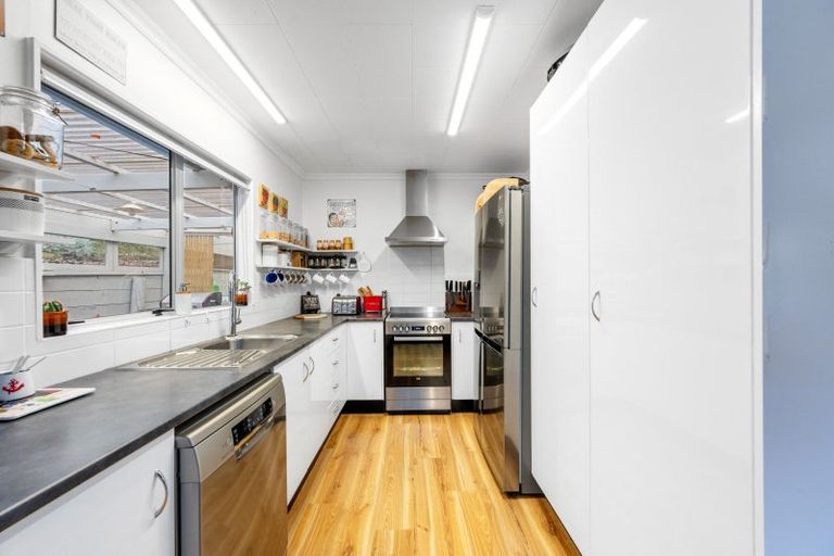 Photo of property in 45 Dorset Street, Picton, 7220