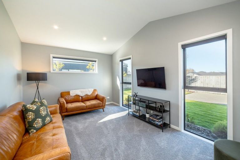 Photo of property in 6 Farley Avenue, Greytown, 5712