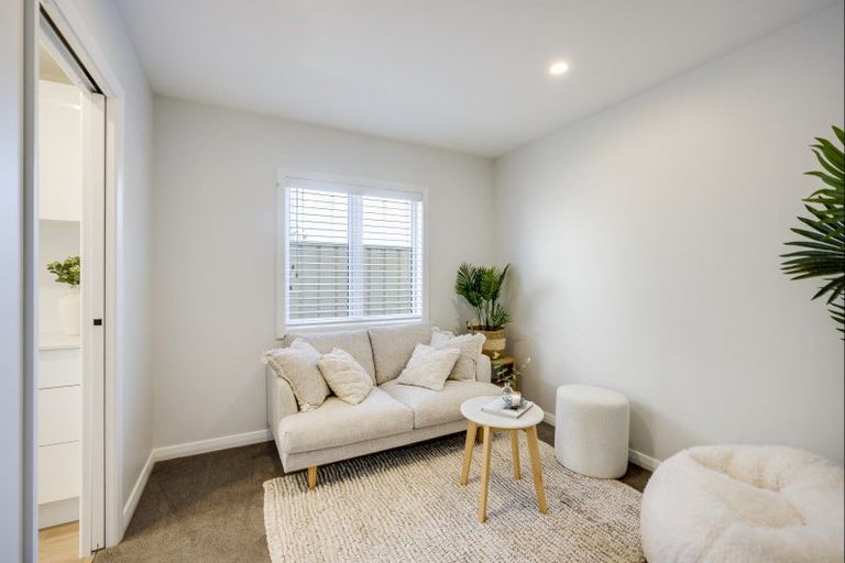 Photo of property in 9a Church Road, Taradale, Napier, 4112