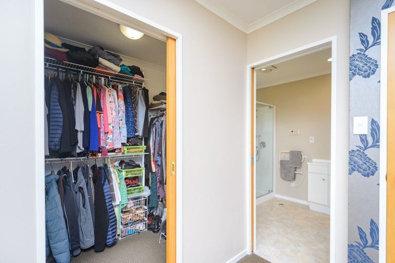 Photo of property in 189 Ruapehu Drive, Fitzherbert, Palmerston North, 4410