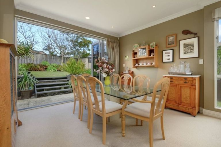 Photo of property in 4a Cleary Terrace, Cockle Bay, Auckland, 2014