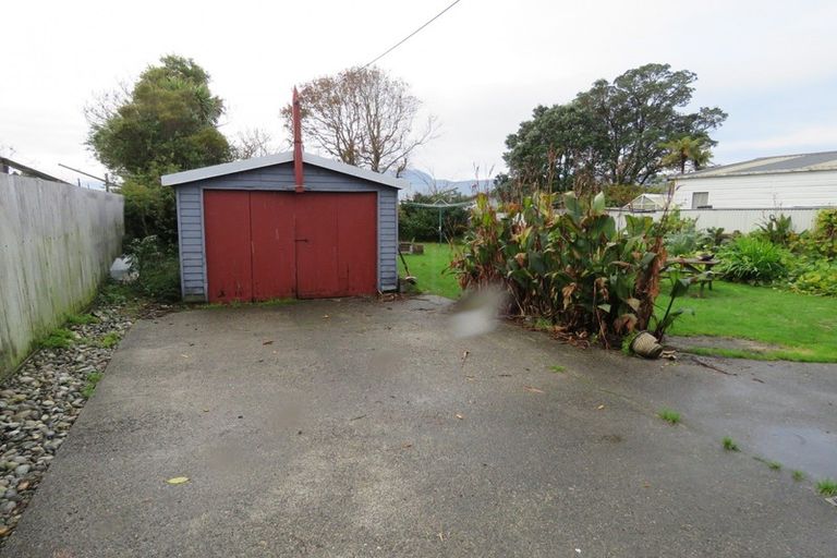 Photo of property in 159 Peel Street, Westport, 7825