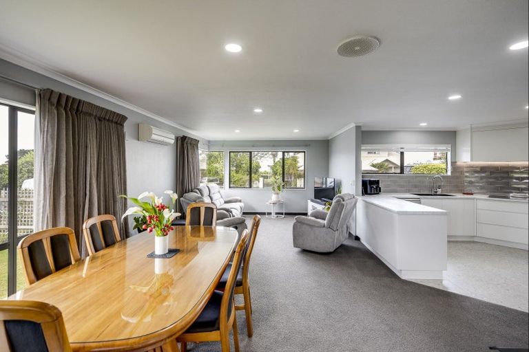 Photo of property in 85 Le Quesne Road, Bay View, Napier, 4104