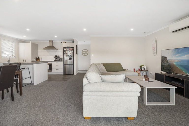 Photo of property in 10 Pakanga Grove, Pyes Pa, Tauranga, 3112
