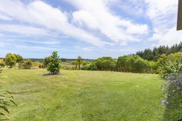 Photo of property in 7 Quail Way, Waitarere, Levin, 5510