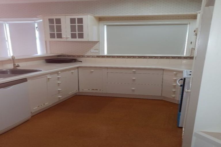 Photo of property in 9 Minchin Crescent, St Andrews, Hamilton, 3200