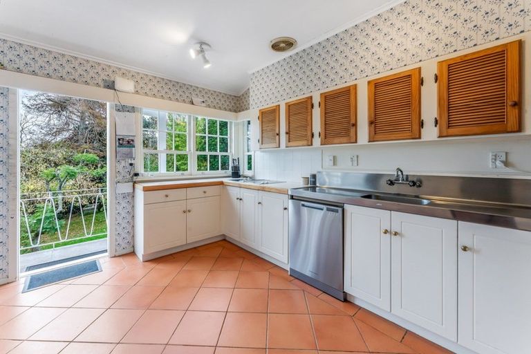 Photo of property in 110 Mellons Bay Road, Mellons Bay, Auckland, 2014