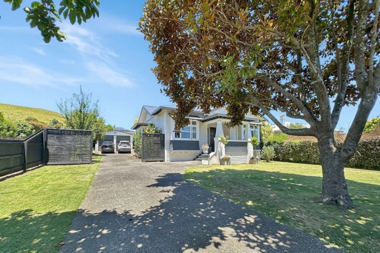 Photo of property in 71 Mcintyre Road, Mangere Bridge, Auckland, 2022