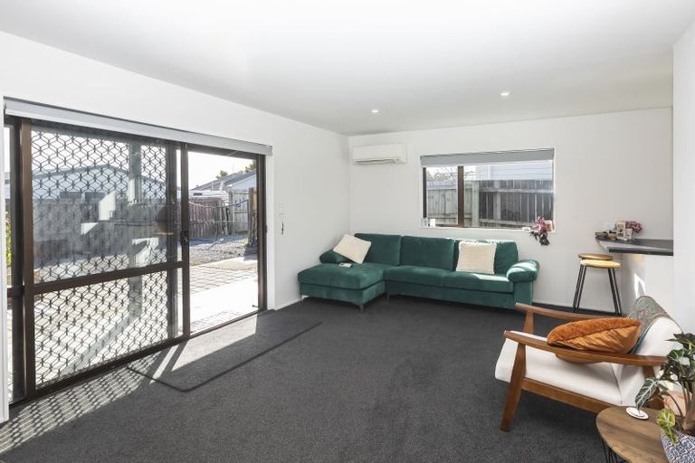 Photo of property in 2/68 Ottawa Road, Wainoni, Christchurch, 8061