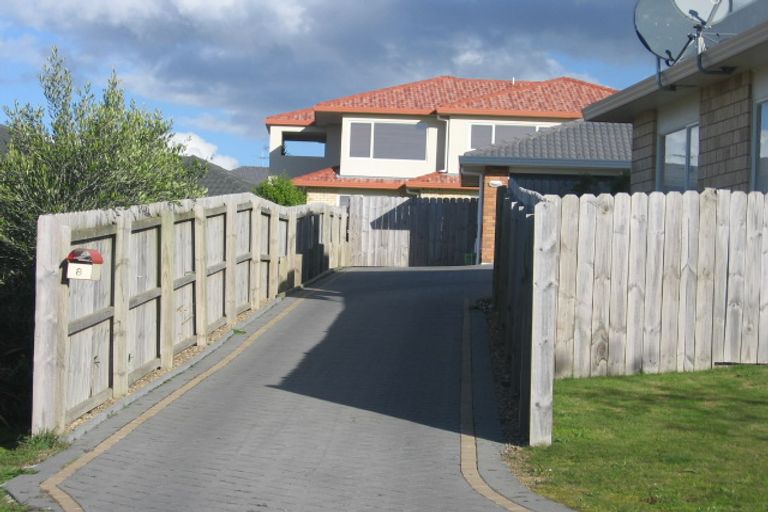Photo of property in 8 Ballyward Close, East Tamaki, Auckland, 2013