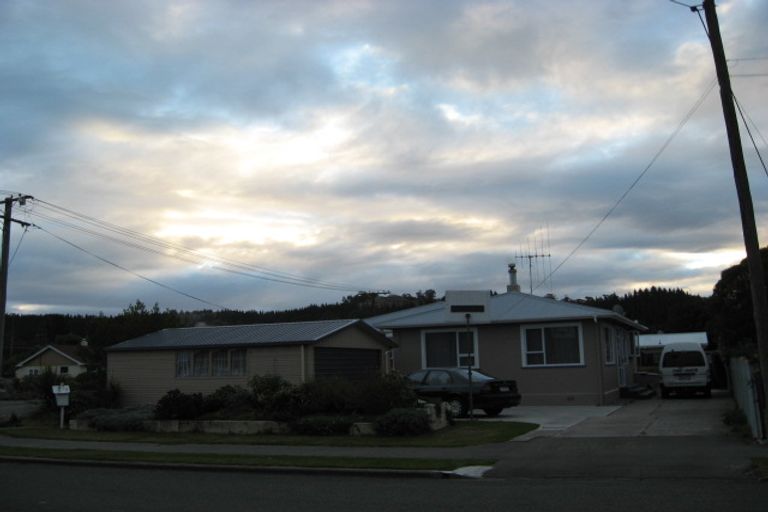 Photo of property in 2 Warwick Street, Oamaru North, Oamaru, 9400