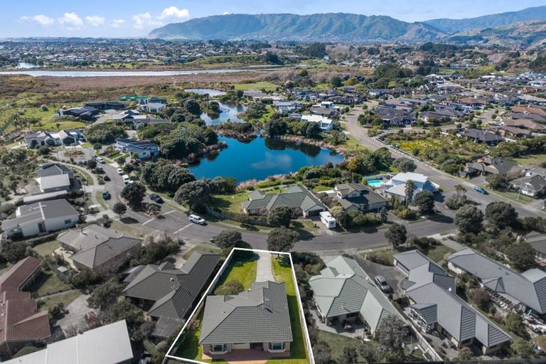 Photo of property in 9 Takahe Drive, Paraparaumu Beach, Paraparaumu, 5032