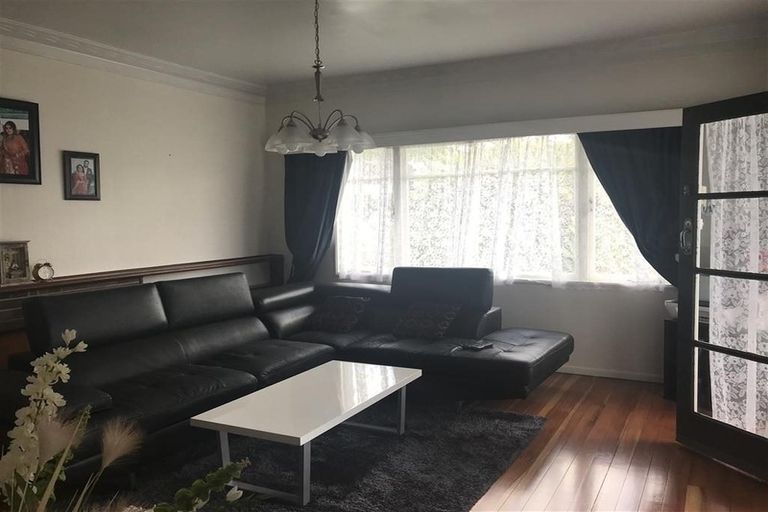 Photo of property in 71 Station Road, Papatoetoe, Auckland, 2025