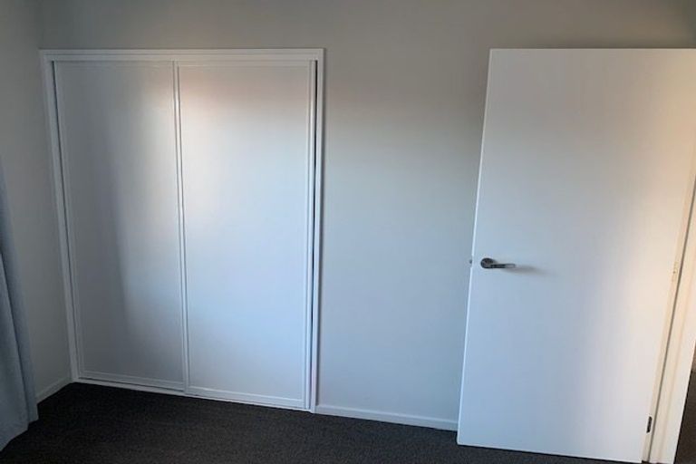 Photo of property in 17 Broadway Parade, Rolleston, 7615