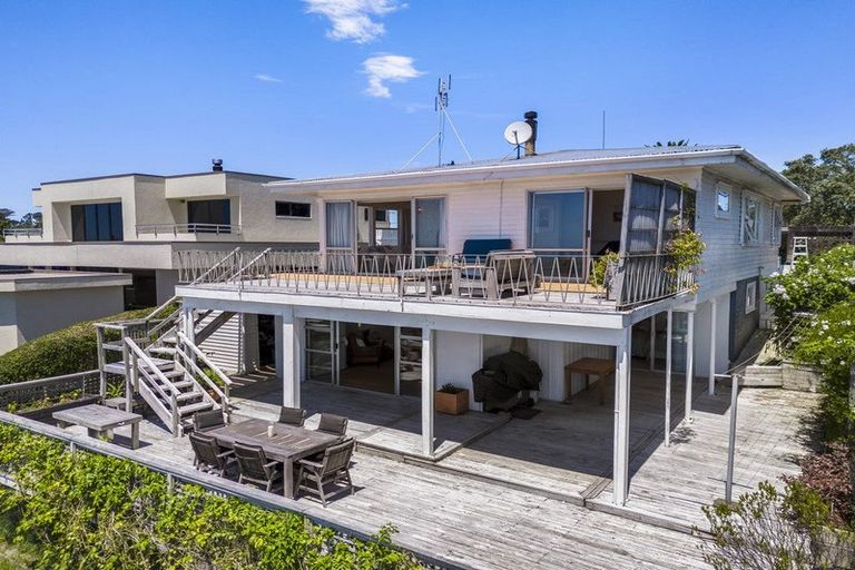 Photo of property in 30 Vipond Road, Stanmore Bay, Whangaparaoa, 0932