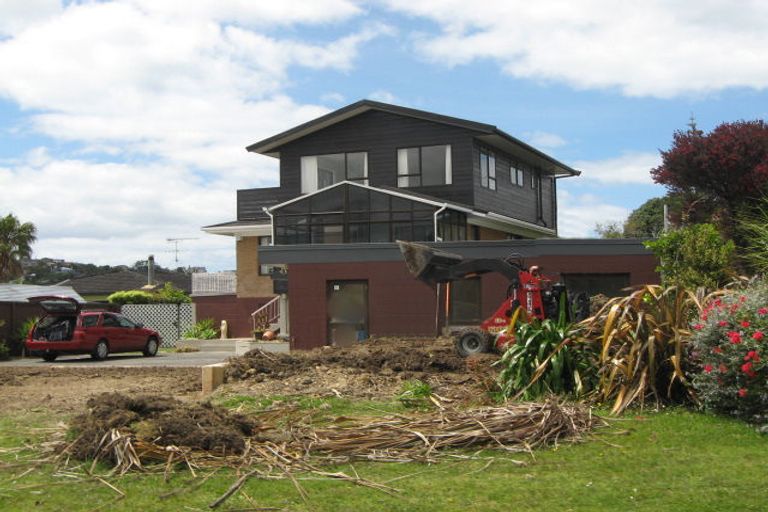 Photo of property in 39 Tindalls Bay Road, Tindalls Beach, Whangaparaoa, 0930