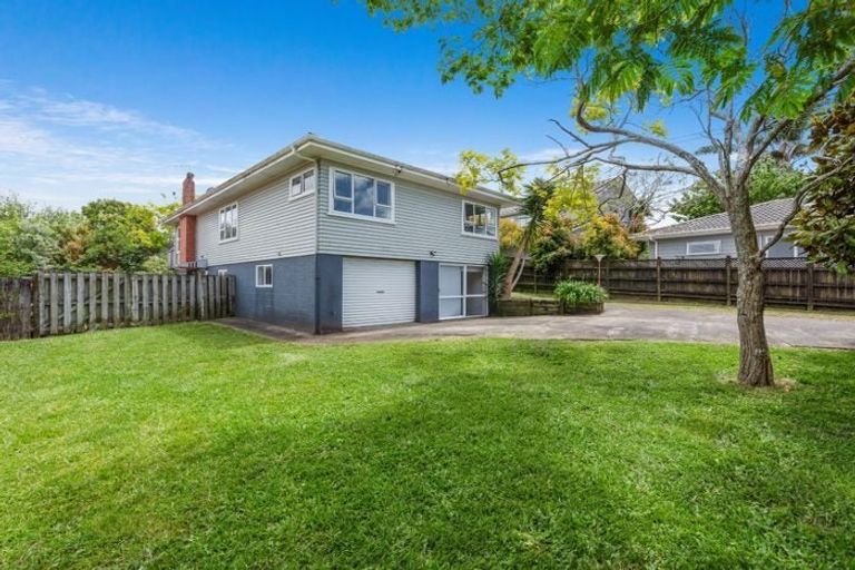 Photo of property in 21 Patons Road, Howick, Auckland, 2014