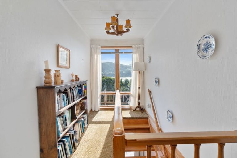 Photo of property in 9 Saint Ronans Road, Macandrew Bay, Dunedin, 9077